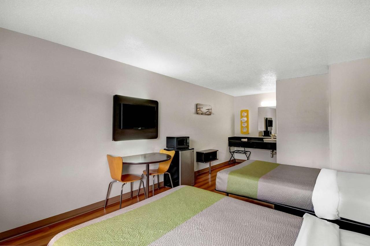 Motel 6-Charles Town, Wv Экстерьер фото