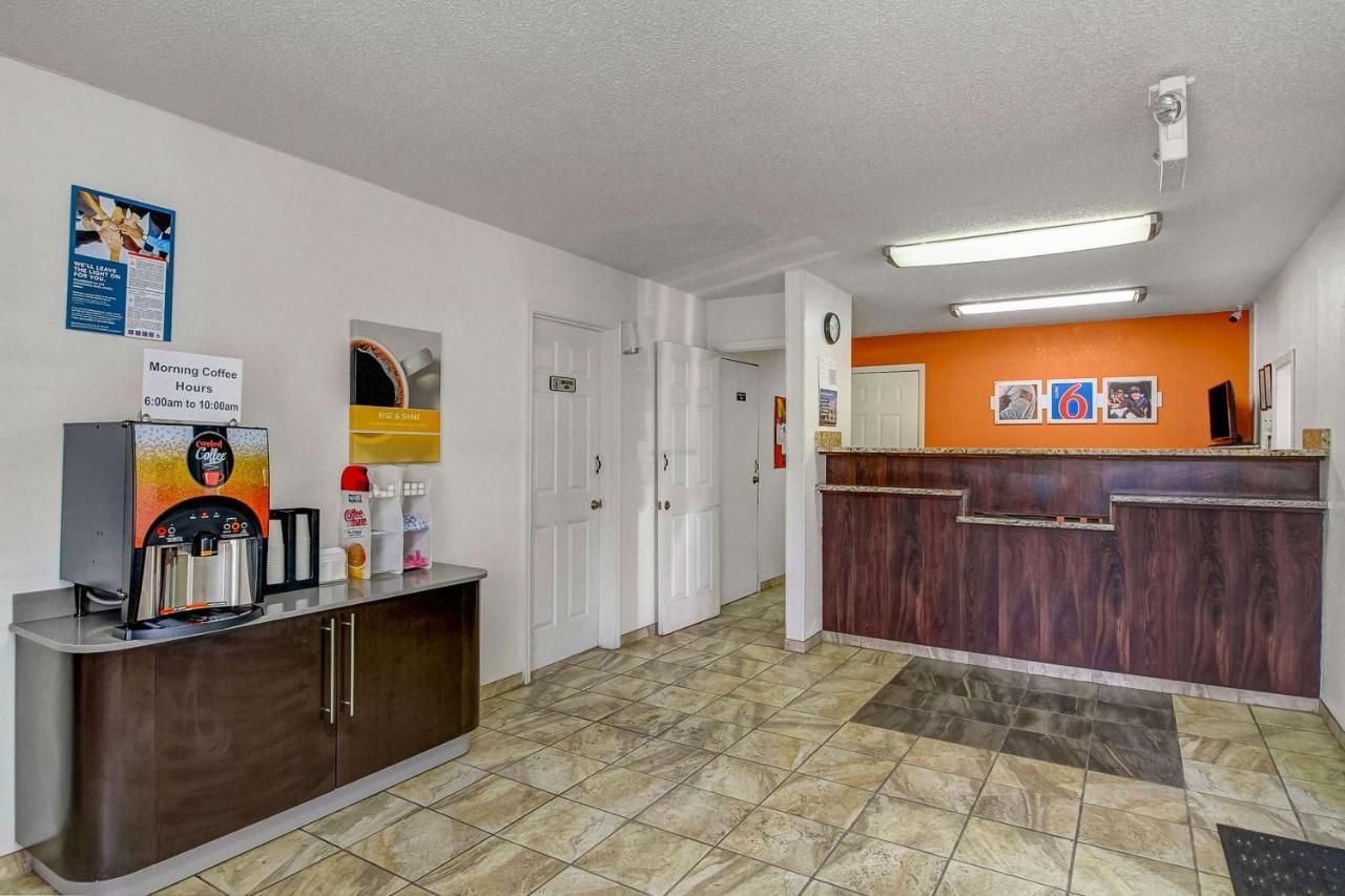 Motel 6-Charles Town, Wv Экстерьер фото