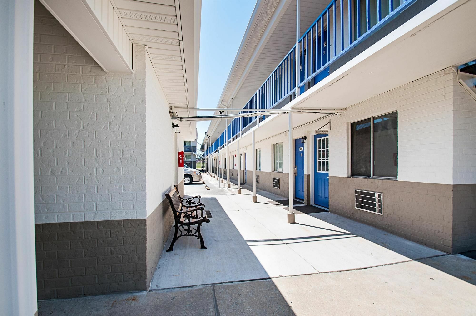 Motel 6-Charles Town, Wv Экстерьер фото